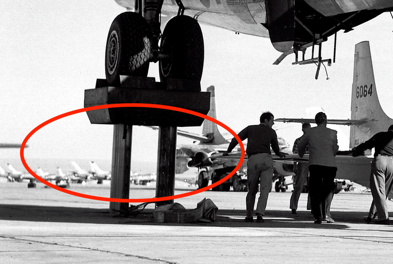 Illustration for article titled Something has always bugged me about this photo